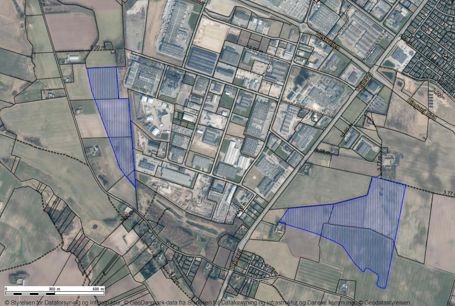 Luftfoto af den sydlige del af Horsens, hvoraf der er to arealer markeret, som foreslås taget ud af kommuneplanen. Arealerne er beliggende indenfor kommuneplanrammerne 14ER09 og 15ER10